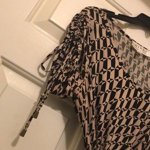 nikki poulos Dresses - Graphic print cream and black dress nikki poulos Dresses - Graphic print cream and black dress
